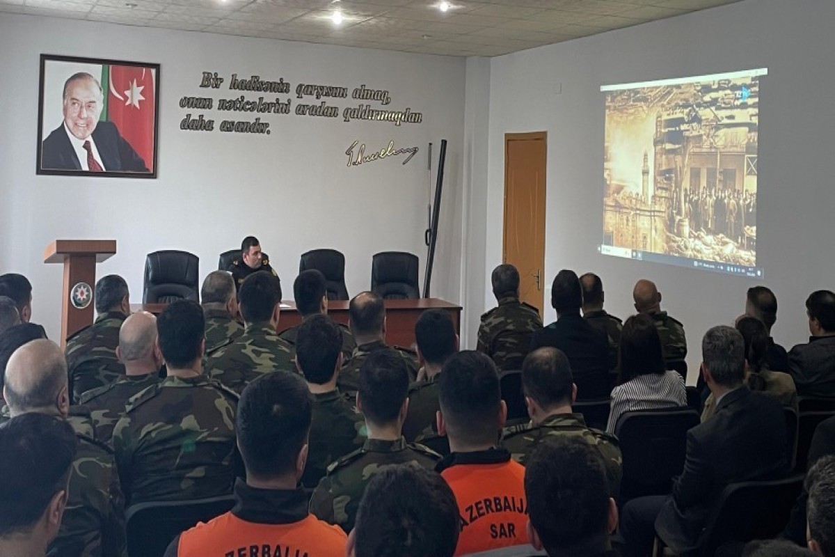 В МЧС почтили память жертв геноцида азербайджанцев-ФОТО 