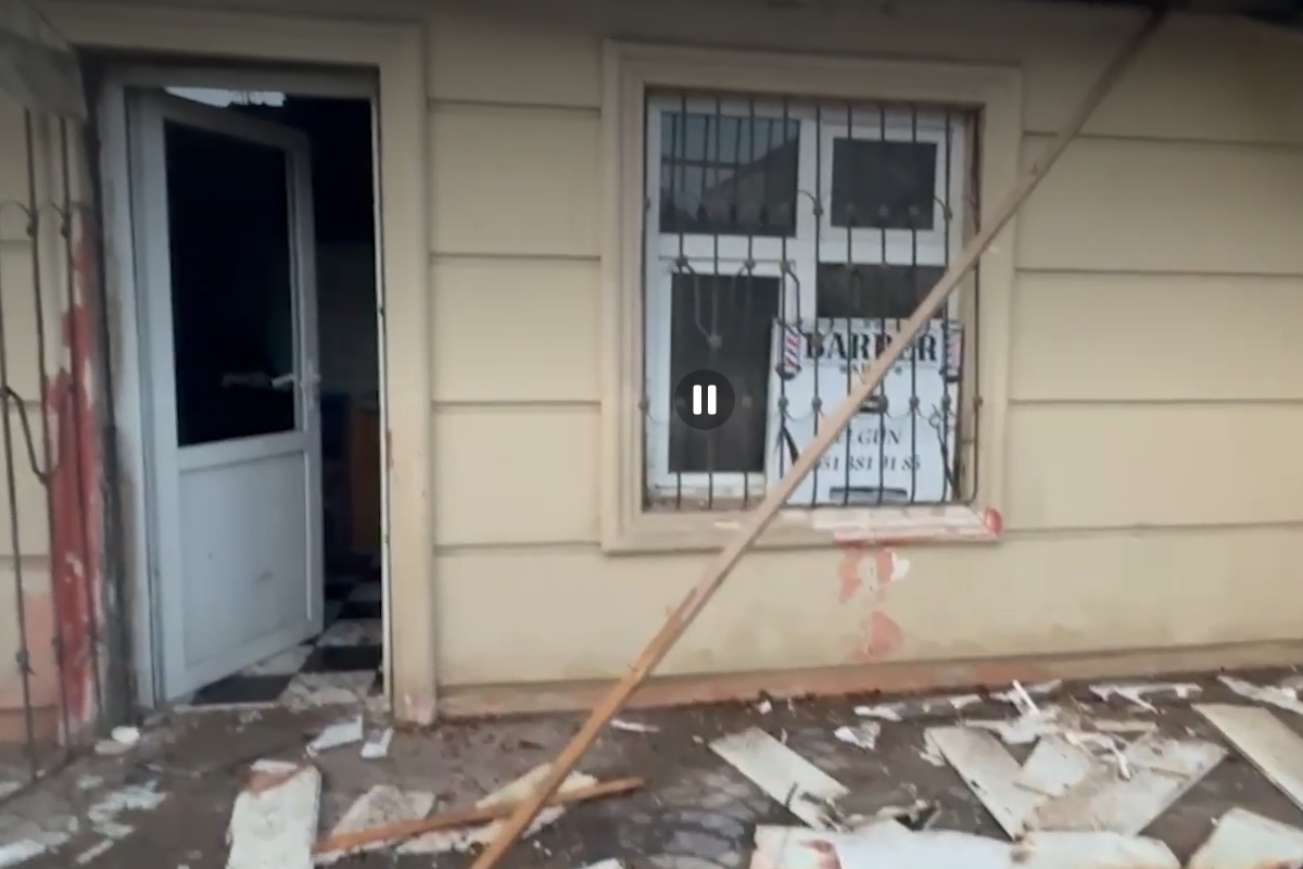 В Баку произошел взрыв в парикмахерской-ВИДЕО 