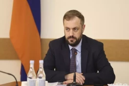 Папоян: Поставки из Азербайджана сдержали рост цен на бензин в Армении 