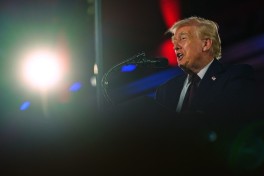 Трамп: США продолжат обновлять силовую структуру в странах Ближнего Востока