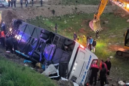 В Турции перевернулся пассажирский автобус, есть погибшие и раненые