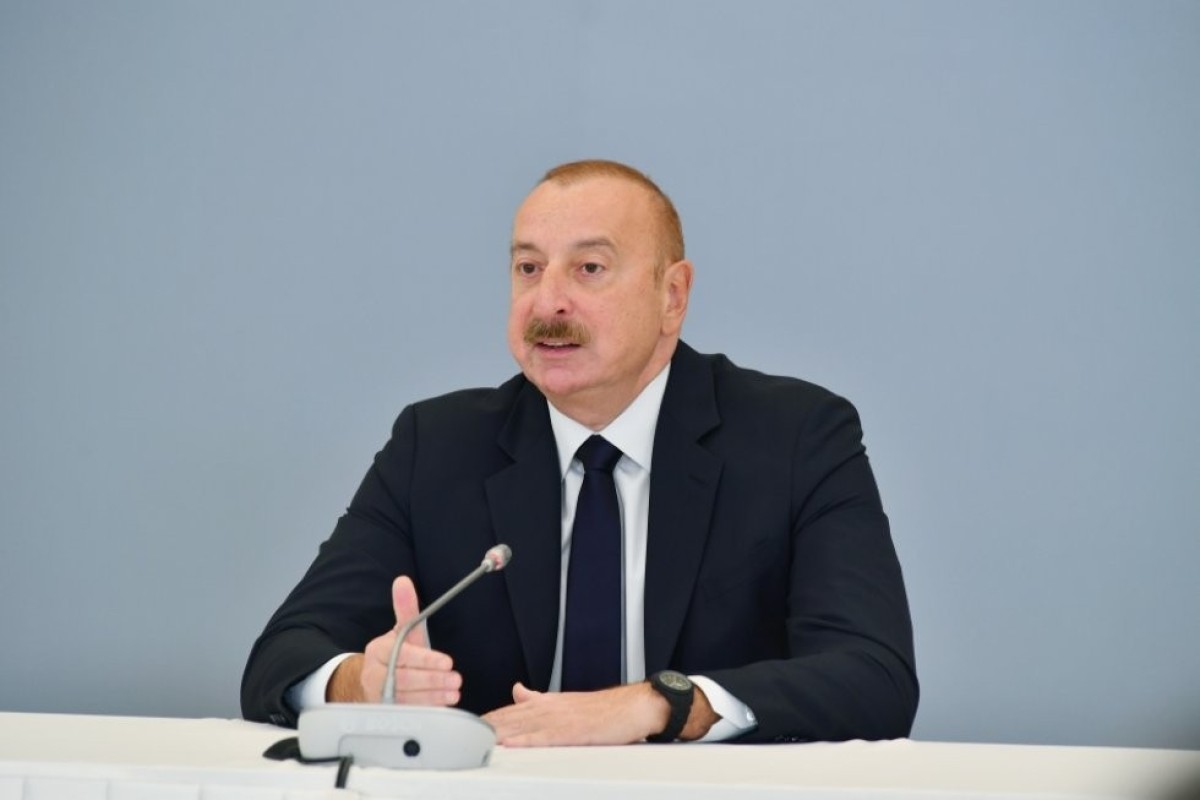 Алиев: через Азербайджан в Армению доставлено 28 тыс. тонн грузов