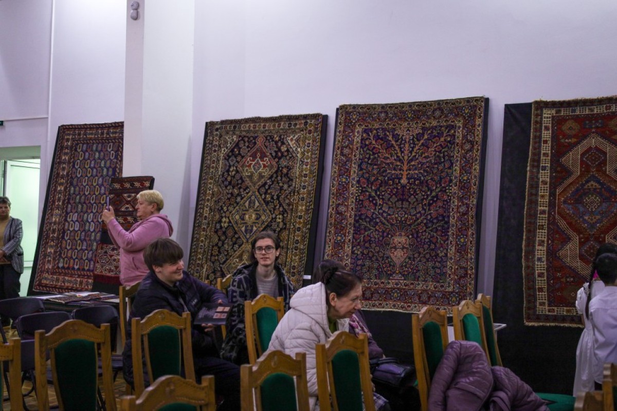 В Украине открылась выставка азербайджанских ковров-ФОТО 