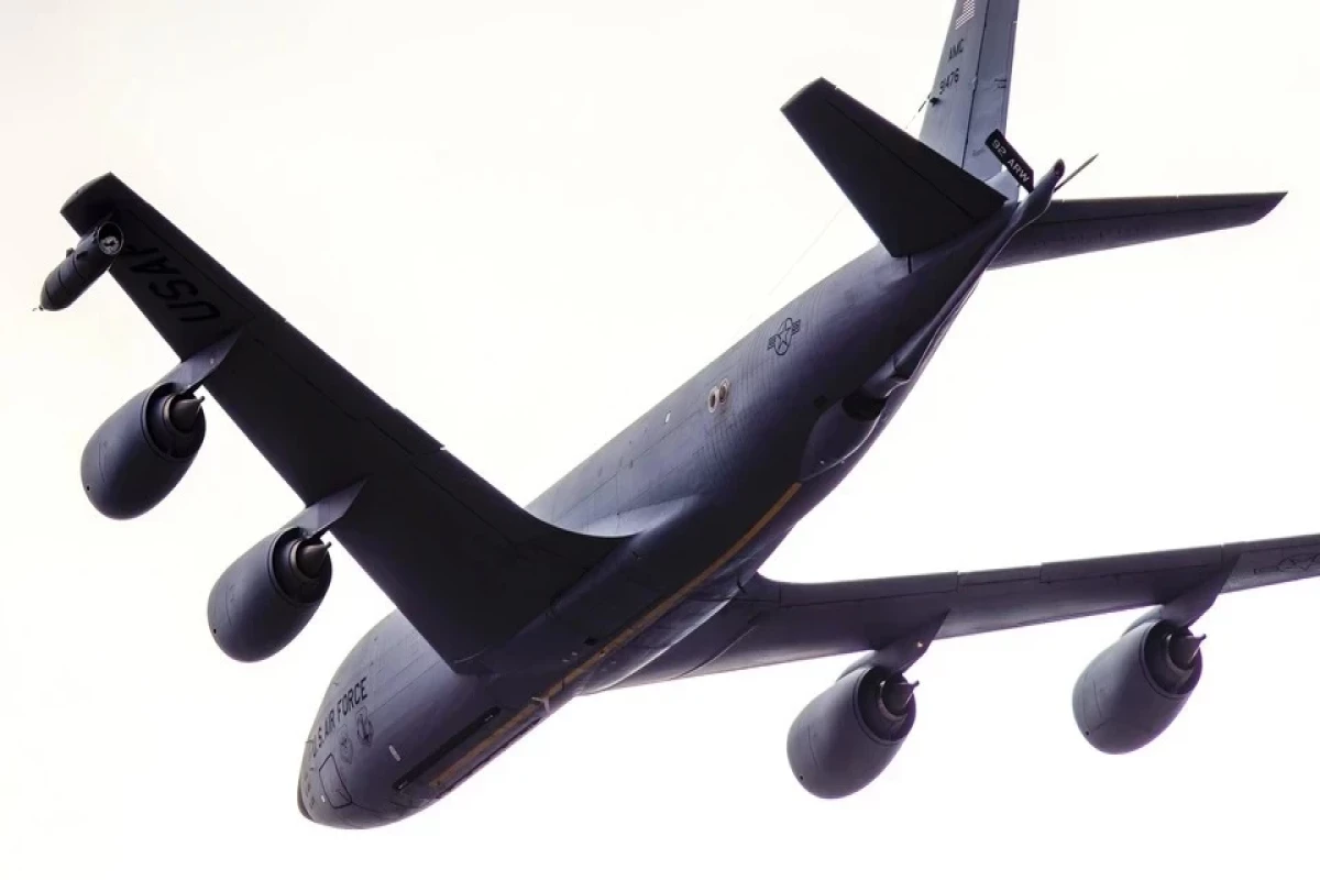 Старейший Boeing C-135 подал сигнал бедствия в районе Ормуза