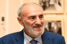 Народному артисту Акифу Исламзаде установили стент в сердце