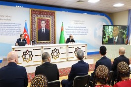 В Туркменистане состоялось мероприятие, посвящённое 103-й годовщине со дня рождения Гейдара Алиева-ФОТО 