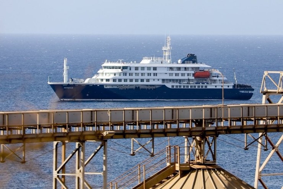 В Нидерландах введут домашний карантин для пассажиров круизного судна MV Hondius