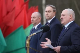 Лукашенко: Беларусь будет готовить войска к войне 