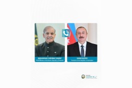 Ильхам Алиев провел телефонный разговор с премьер-министром Пакистана 