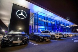 Mercedes-Benz продал все свои автосалоны в Берлине