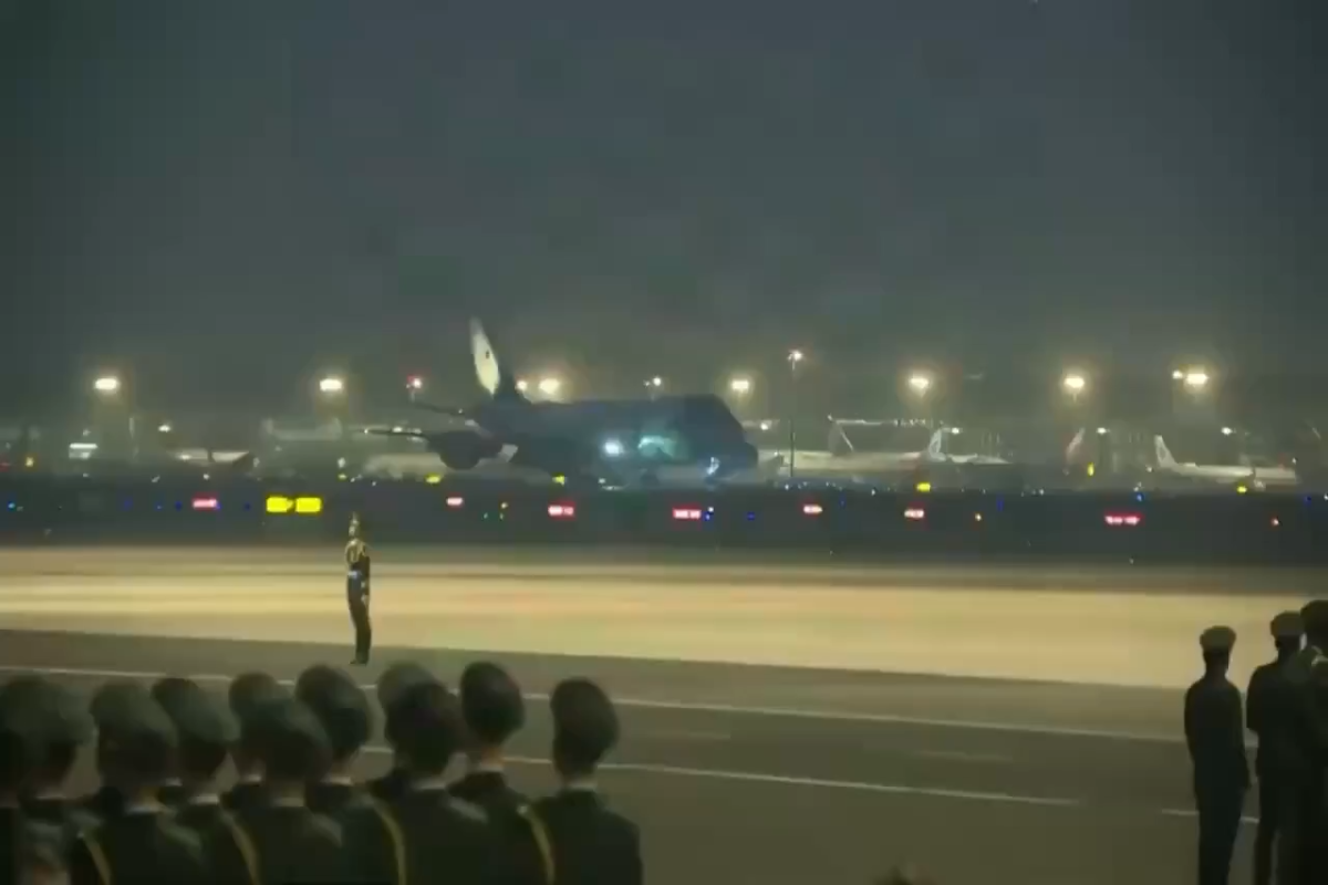 Трамп прибыл в Пекин вместе с делегацией-ВИДЕО 