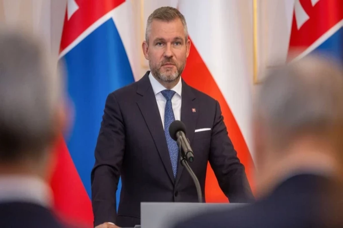 Президент Словакии сообщил о расширении поставок оружия Украине