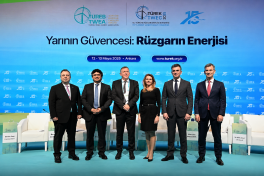 Глава SOCAR Turkey выступил на конгрессе по ветроэнергетике
