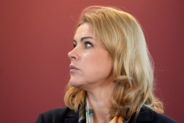 Премьер-министр Латвии подала в отставку из-за дронов