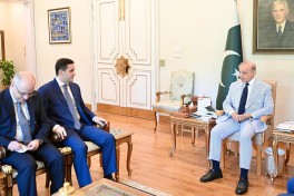 Премьер Пакистана принял министра юстиции Азербайджана