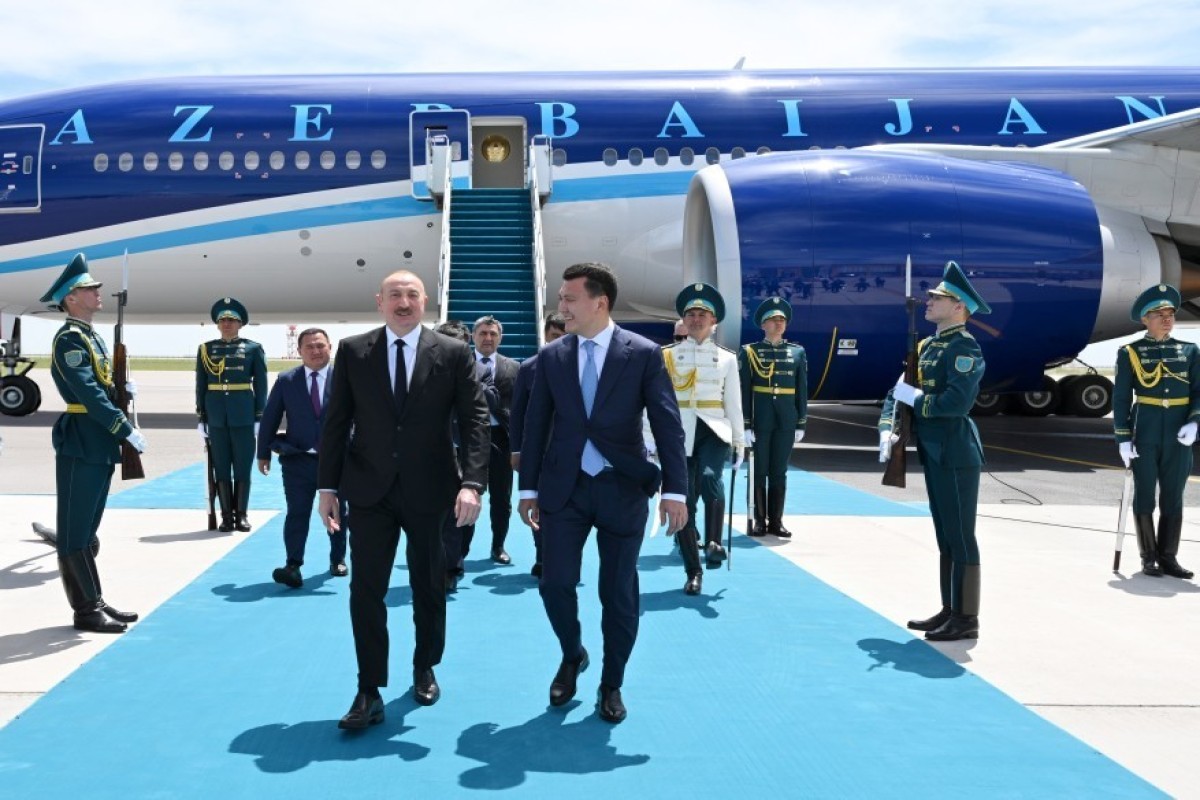 Ильхам Алиев прибыл в Казахстан для участия в саммите ОТГ-ФОТО 