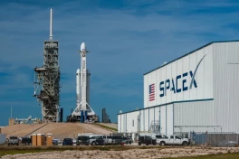 На космодроме "SpaceX" в результате производственной аварии погиб один человек