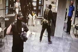В редакции «Московского комсомольца» сообщили о визите вооруженных людей в масках