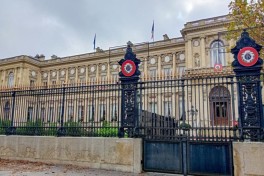 Франция вызвала посла России после ударов по Киеву