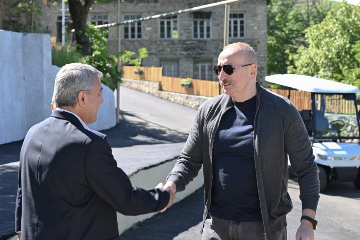 Президент Азербайджана посетил восстановленное село в Карабахе-ФОТО 