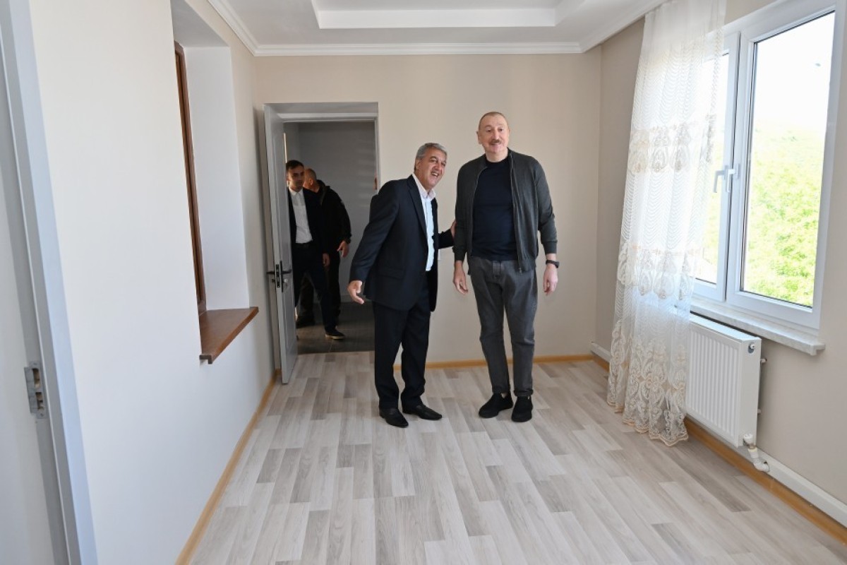 Президент Азербайджана посетил восстановленное село в Карабахе-ФОТО 