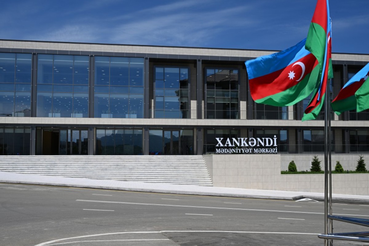 Президент Азербайджана посетил обновленный Центр культуры в Ханкенди-ФОТО 