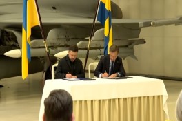 Украина получит 16 шведских истребителей Gripen