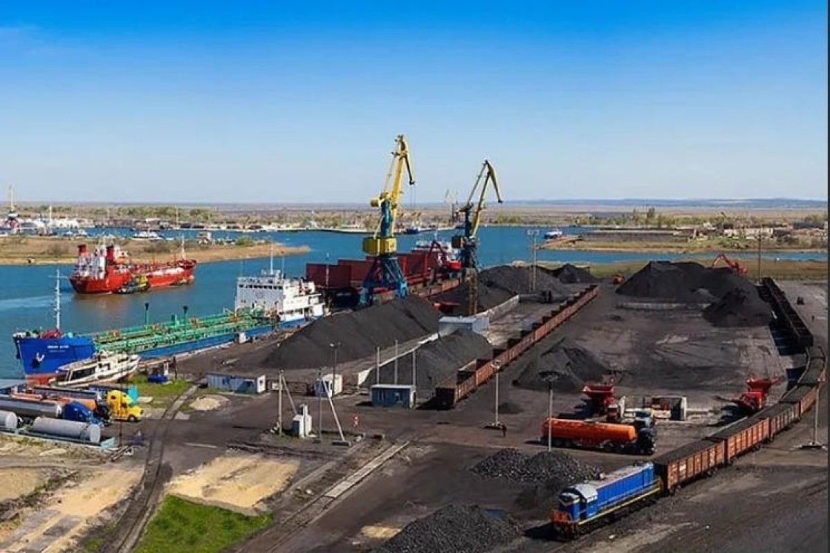 В Краснодарском крае тушат пожар в порту после атаки беспилотника