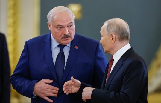 Путин и Лукашенко кратко обсудили Армению на саммите ЕАЭС