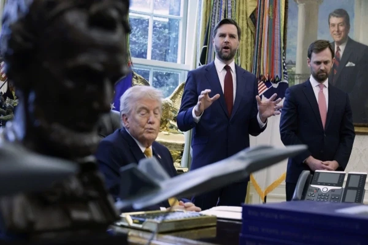 президент США Дональд Трамп, вице-президент Джей Ди Вэнс