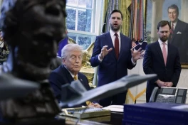 президент США Дональд Трамп, вице-президент Джей Ди Вэнс