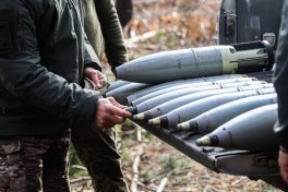 СМИ: Греция передала Украине через Чехию 190 артиллерийских орудий
