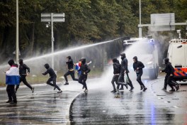В ходе акций протеста в Гааге задержаны 34 человека