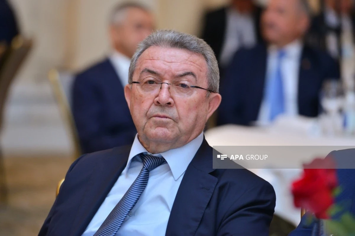 Ильхам Алиев наградил Мисира Марданова орденом «Шараф»