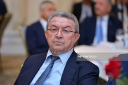 Ильхам Алиев наградил Мисира Марданова орденом «Шараф»