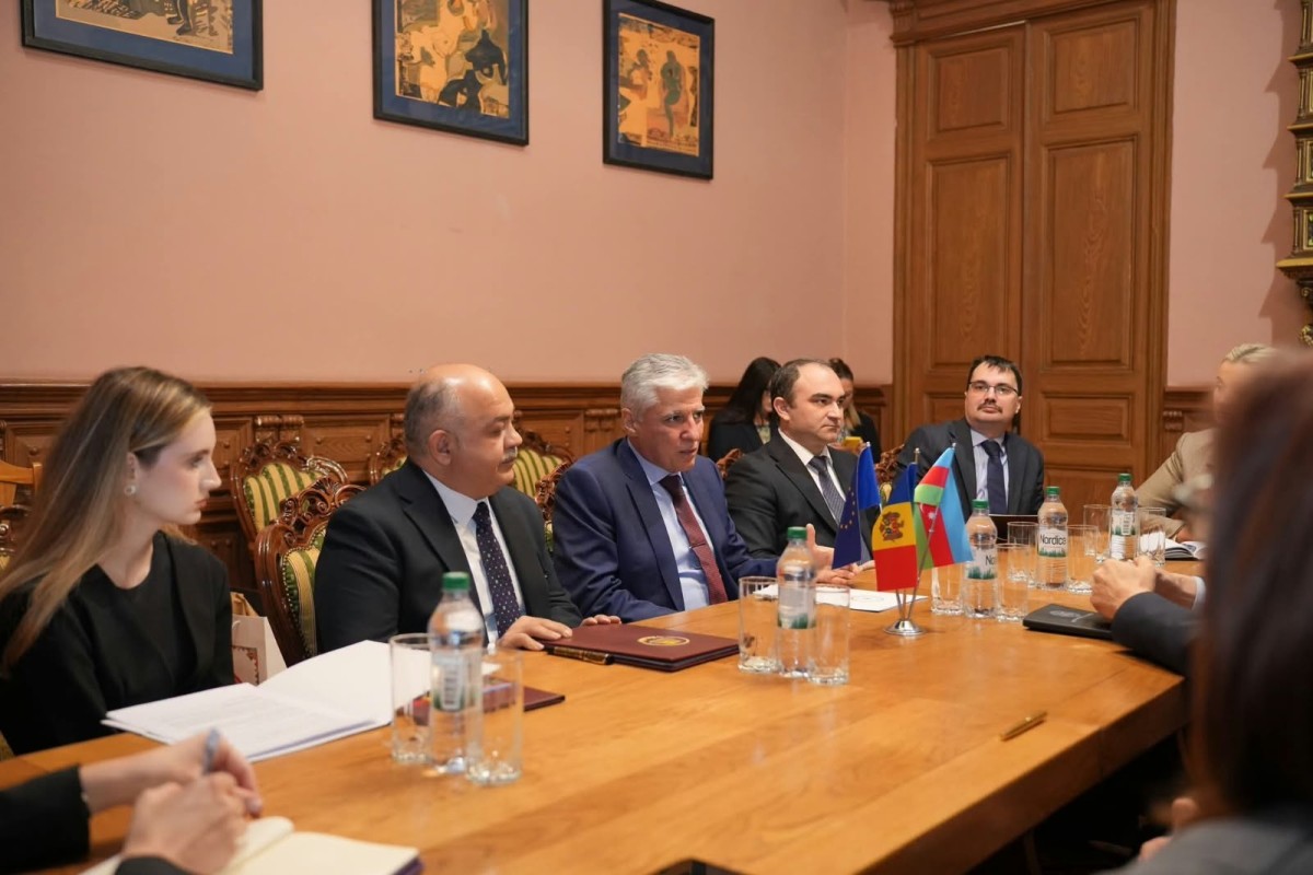 Азербайджанский и молдавский национальные театры подписали меморандум-ФОТО 