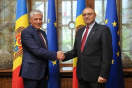 Азербайджанский и молдавский национальные театры подписали меморандум-ФОТО 
