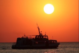 США нанесли удар по катеру в Карибском море, четыре человека погибли