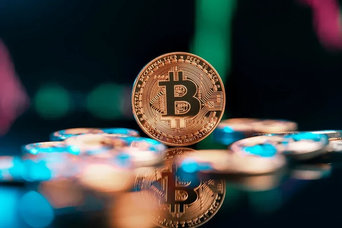 Цена биткоина опустилась ниже 86 тысяч долларов
