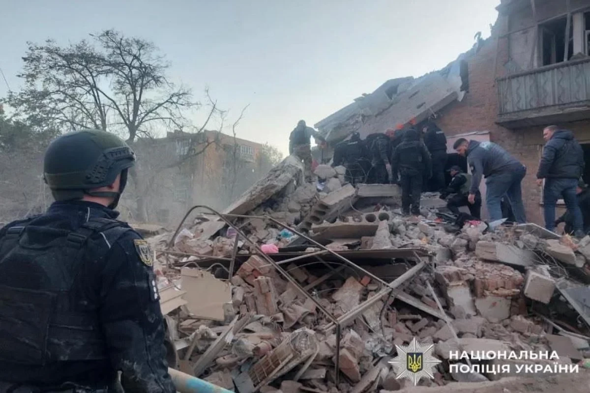 Российская ракета попала в пятиэтажку в Прилуках — четыре человека погибли-ФОТО 