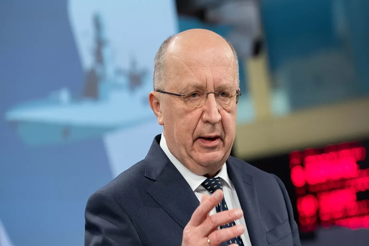 Еврокомиссар призвал срочно создать «военный Шенген»