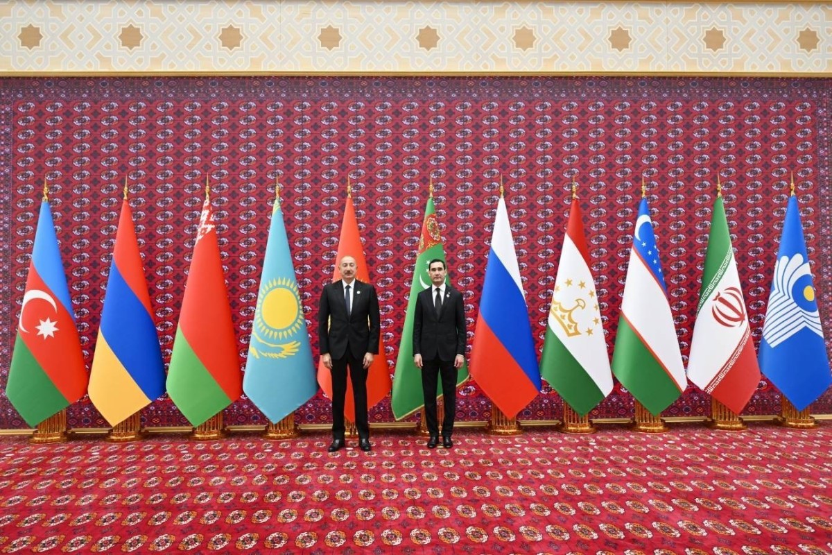 Ильхам Алиев прибыл на заседание Совета глав государств СНГ в Туркменистане-ФОТО 