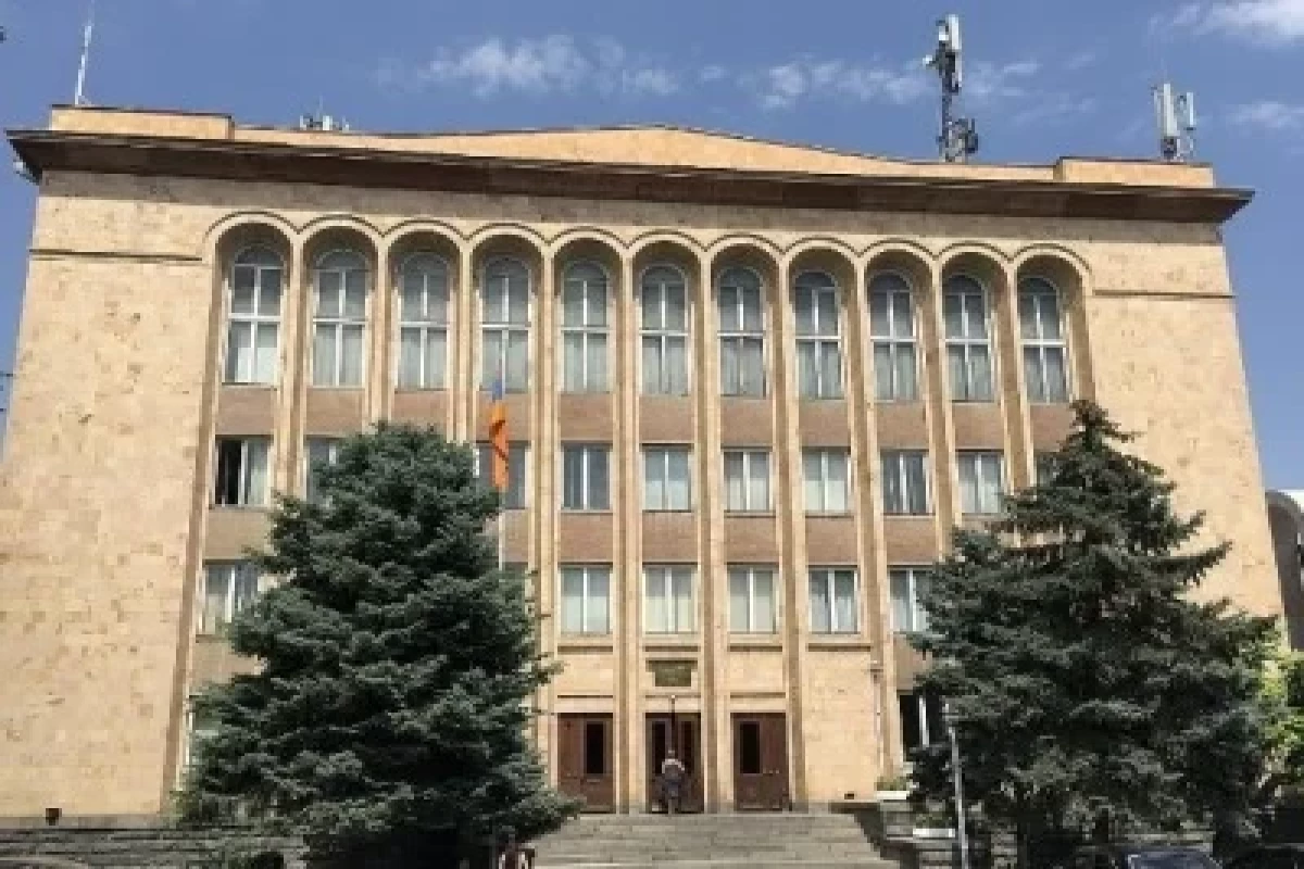 КС Армении отказался рассматривать обращение оппозиции по вопросам церкви