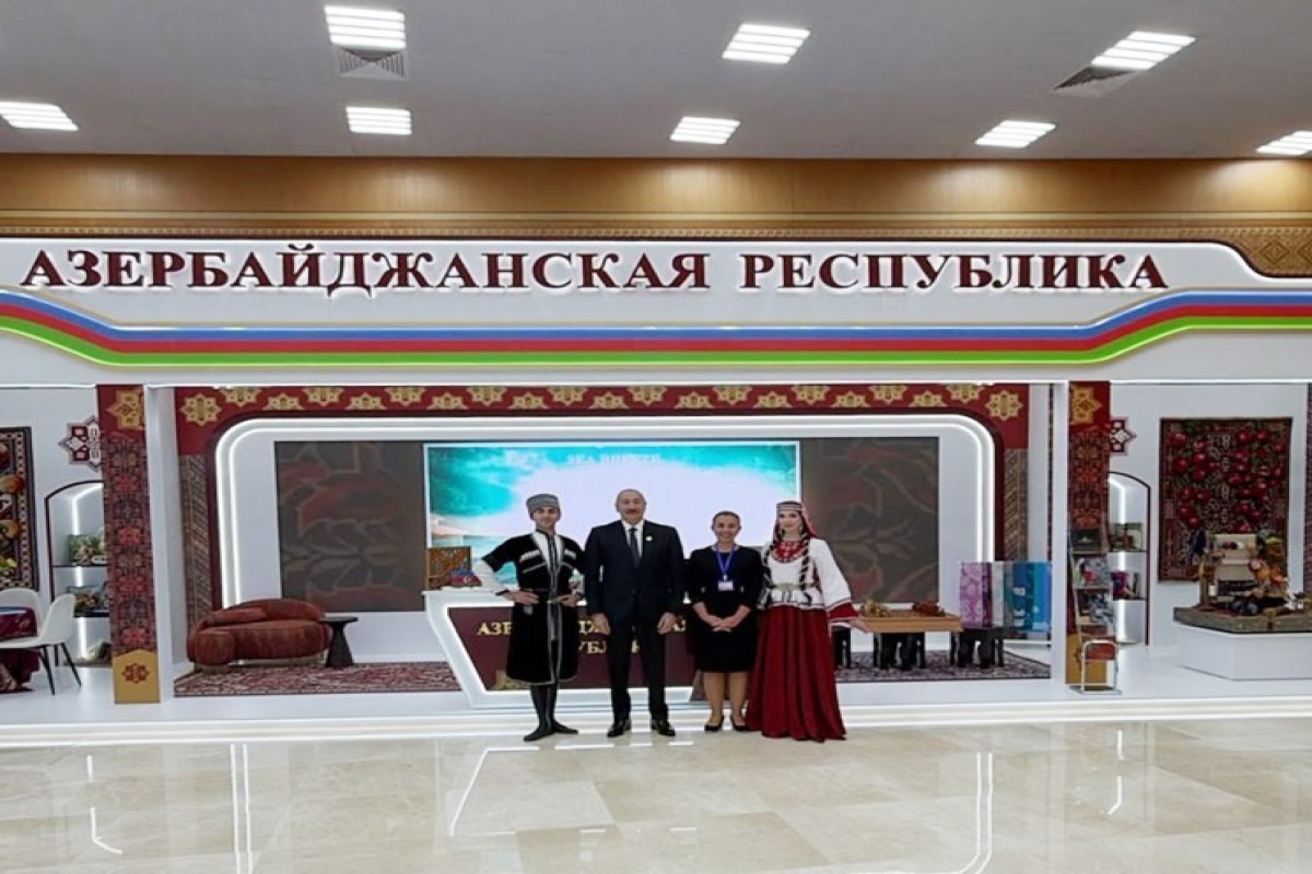 Ильхам Алиев и лидеры стран СНГ ознакомились с национальными экспозициями в Туркменистане-ФОТО 