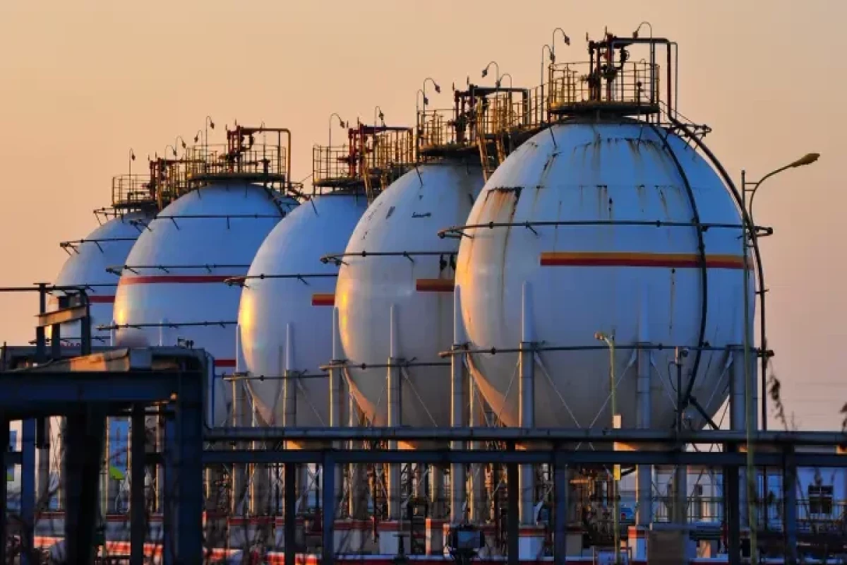 Politico: Европе грозит дефицит 14 млрд кубометров газа этой зимой