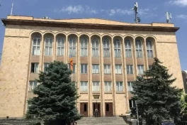 КС Армении отказался рассматривать обращение оппозиции по вопросам церкви