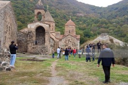 Международная делегация побывала в историческом комплексе Худавенг-ФОТО 