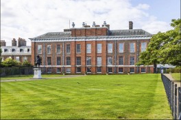 Эндрю получил 302 тысячи фунтов за досрочный отказ от аренды Royal Lodge