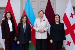 Глава МИД Латвии встретилась с новым послом Азербайджана
