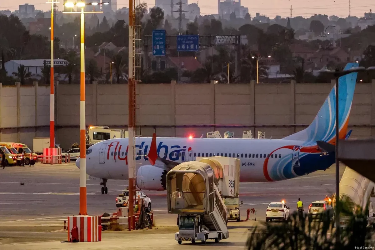 Самолет Flydubai после инцидента остается в Саудовской Аравии
